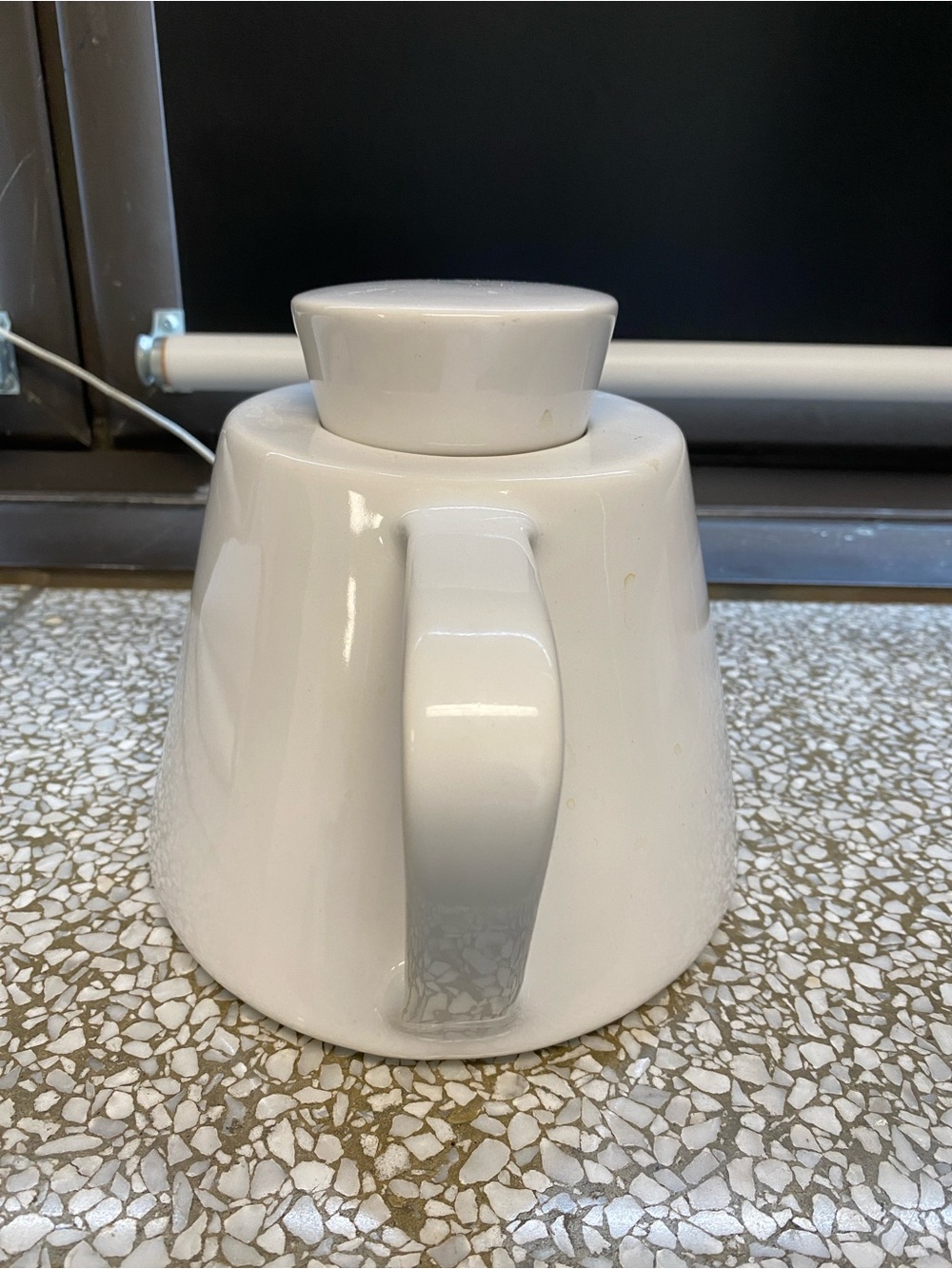 IKEA Varma 90’s White Ceramic Teapot with Lid -  Mint Condition! 1.5L - Picture 2 of 16